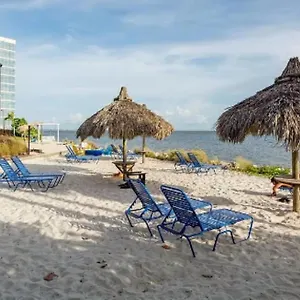 Aparthotel Amazing Waterfront Views Resort, Enjoy Heated Pool & Sunset!, Tampa